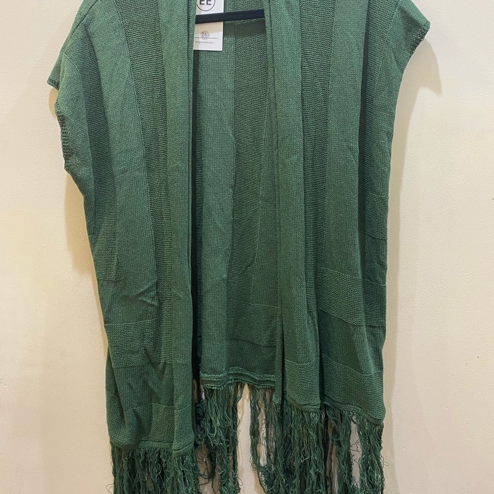 Sleeveless sweater